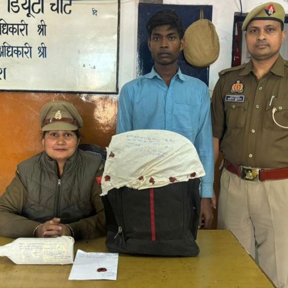 मुरादाबाद स्टेशन पर GRP ने शराब तस्कर को पकड़ा:युवक से हरियाणा मार्का व्हिस्की की 9 बोतलें बरामद, जेल भेजा