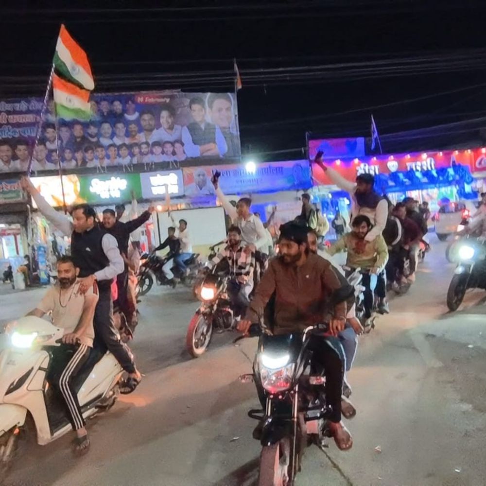 भारत ने पाकिस्तान को 61 रन से हराया:टी-20 वर्ल्ड कप में जीत के बाद शाजापुर में युवाओं ने बाइक रैली निकालकर जश्न मनाया