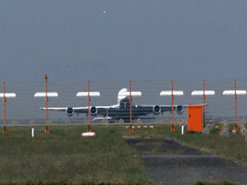 जयपुर एयरपोर्ट से इंडिगो एयरलाइंस की 4 फ्लाइट कैंसिल:चंडीगढ़ और देहरादून जाने वाले पैसेंजर्स हुए परेशान, एयरक्राफ्ट की कमी बनी कारण