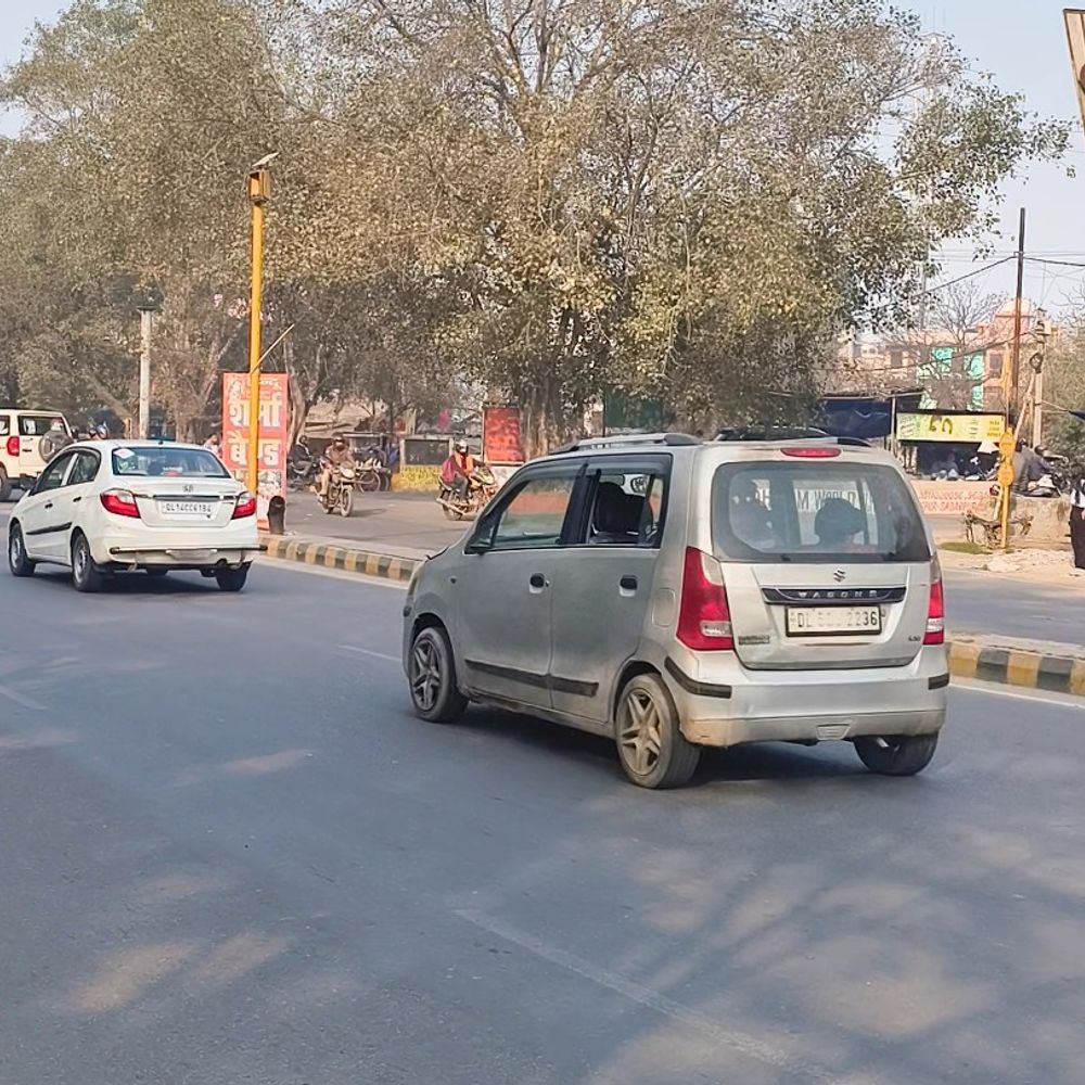 बारिश के बाद बढ़ा तापमान:गाजियाबाद में सुबह से तेज धूप खिली, दिन में 27 डिग्री तक रहेगा तापमान