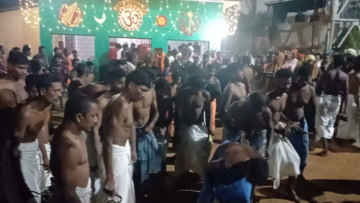 महाशिवरात्रि: दंतेवाड़ा में आदिकालीन परंपरा के साथ आधी रात को मनाई गई शिवरात्रि