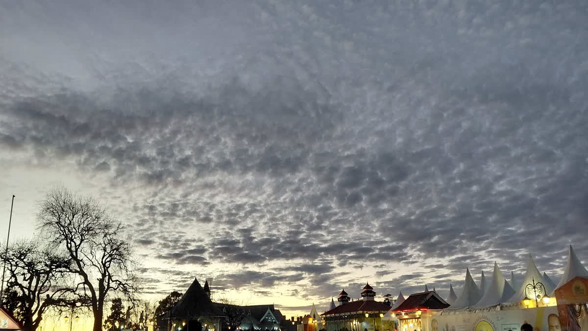 हिमाचल में बिगड़ा मौसम का मिजाज, ऊंचे पहाड़ों पर बर्फबारी की संभावना