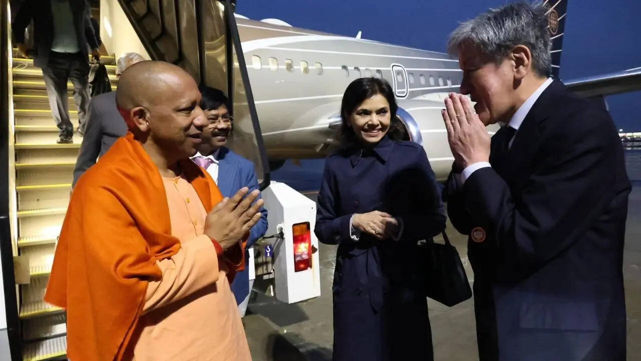 जापान में CM योगी का गर्मजोशी से स्वागत, औद्योगिक विकास, निवेश के अवसरों को मुख्यमंत्री देंगे मजबूती