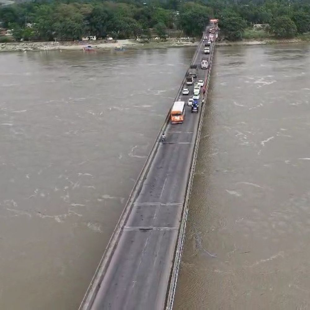 संजय सेतु मरम्मत से पहले बनेगा अस्थाई पीपे का पुल:प्रयागराज से मंगाए जा रहे पीपे के पुल, NHAI ने 1 माह, PWD ने 1.5 माह का समय मांगा