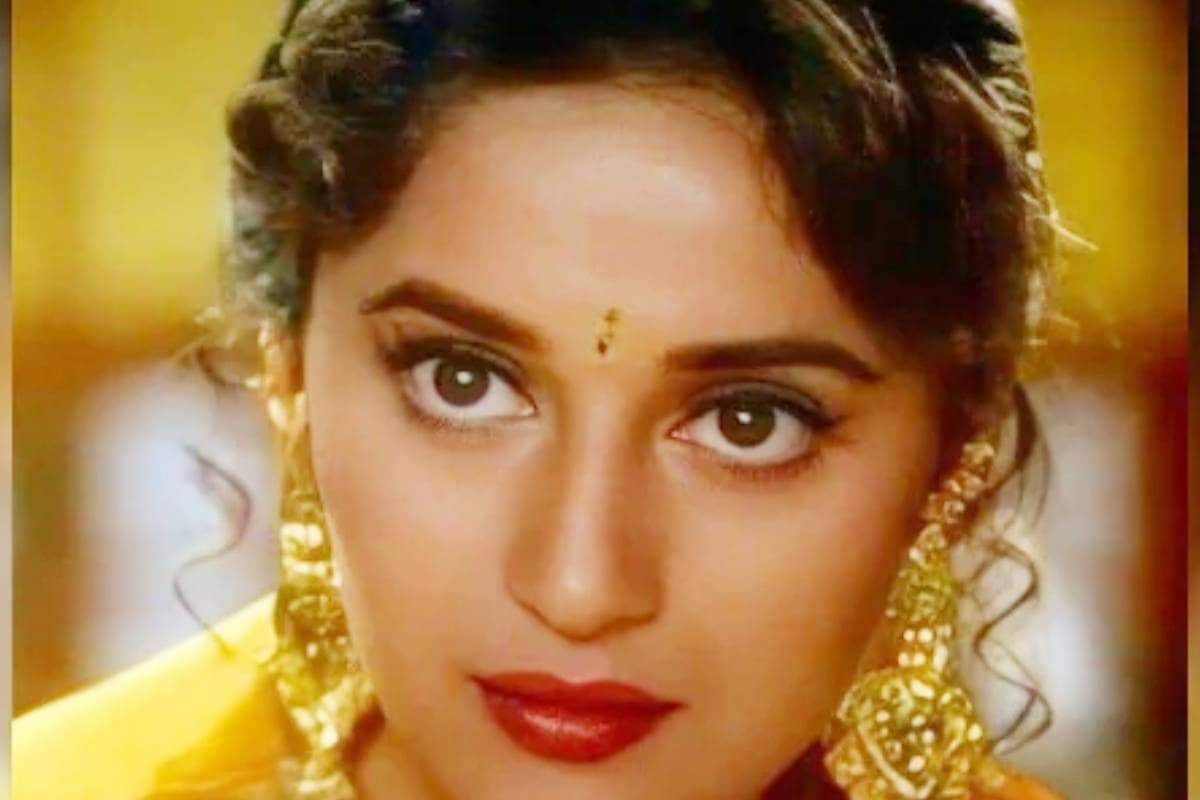 प्यार में धोखा खाई लड़कियों का फेवरेट गाना, माधुरी दीक्षित ने भरी महफिल में दी आशिक को धमकी, फिल्म ने रचा इतिहास