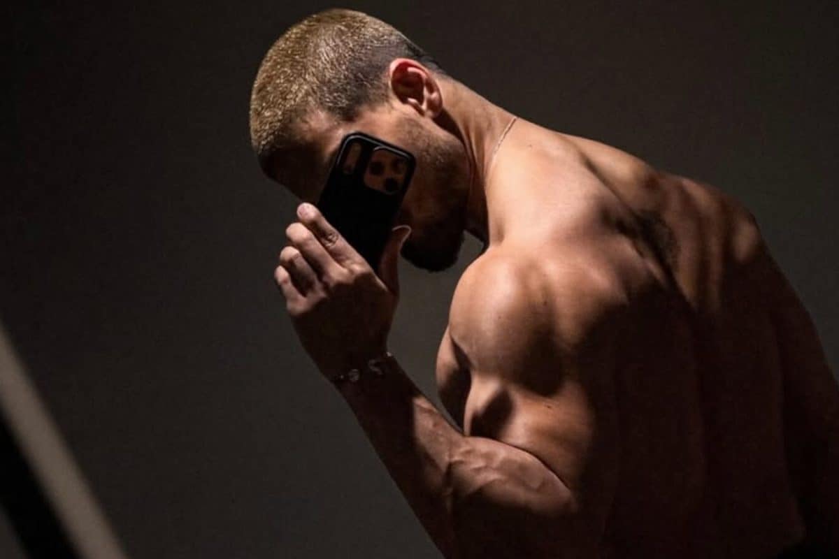 पिता पर लगे सनसनीखेज आरोप, बेटे को जाना पड़ा जेल, बॉलीवुड एक्टर्स की विवादित लाइफ