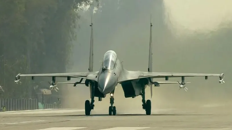 असम में हाईवे एयरस्ट्रिप का उद्घाटन, पीएम मोदी की मौजूदगी में वायुसेना का दमदार हवाई प्रदर्शन