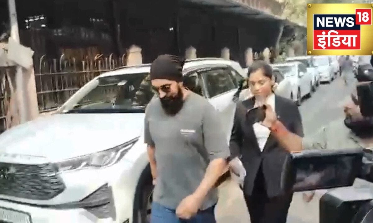 बिटकॉइन केस में कोर्ट पहुंचे राज कुंद्रा, वीडियो में मुस्कुराते दिखे शिल्पा शेट्टी के पति