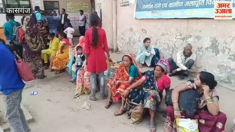 VIDEO: 25 हजार के चालान पर कासगंज में रोडवेज का चक्का जाम, तीन घंटे यात्री रहे बेहाल