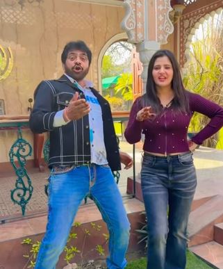 उत्तर कुमार के नए गाने 'आजा मेरी गाड़ी में' की झलक ने बढ़ाया उत्साह, फैंस बोले- 'सुपरहिट है सॉन्ग'