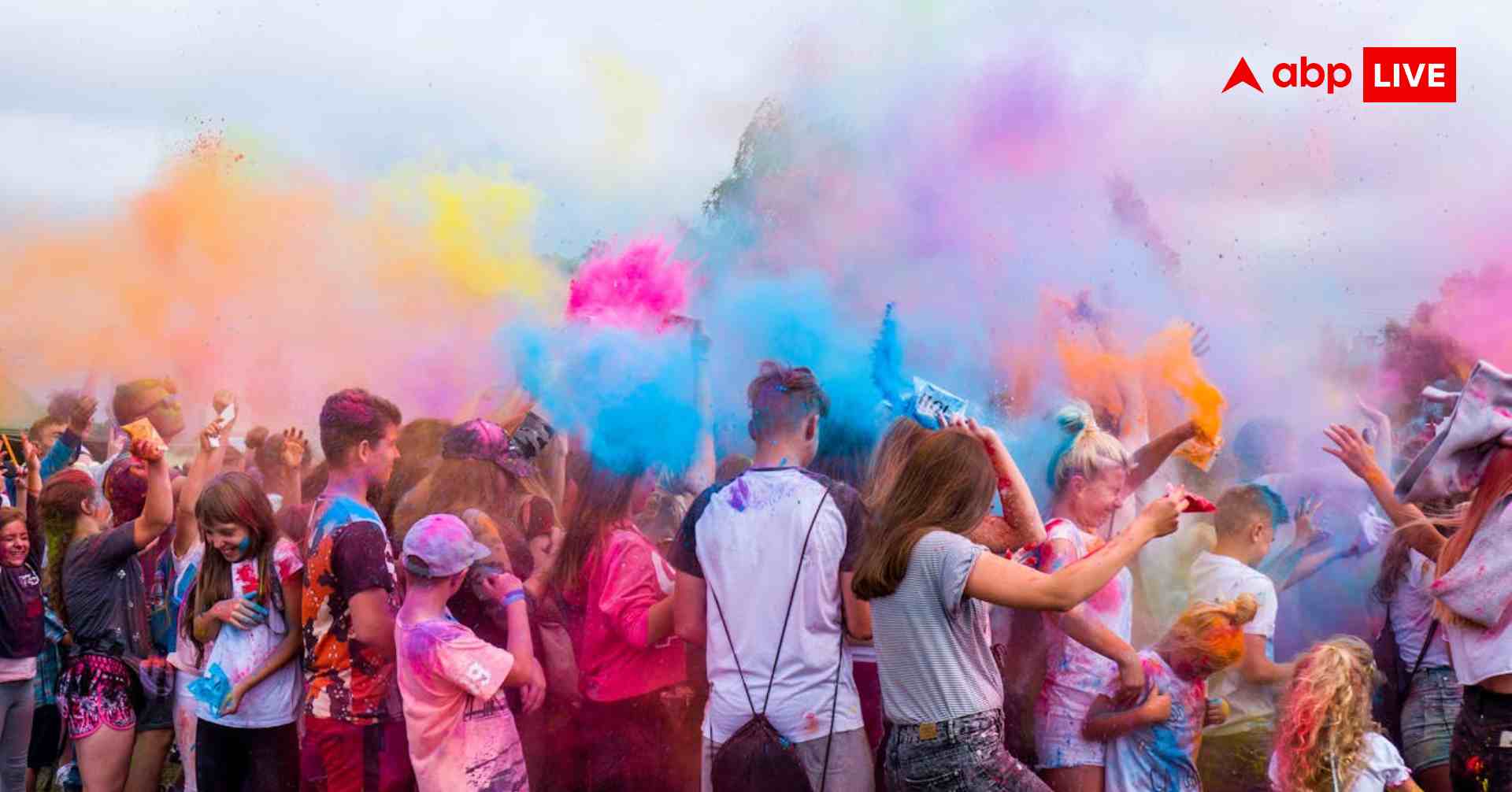 Happy Holi 2026: होली पर दोस्तों को शेयर करें ये बेस्ट शायरी और मैसेजेस, रंगों में घुल जाएगी अपनेपन की मिठास