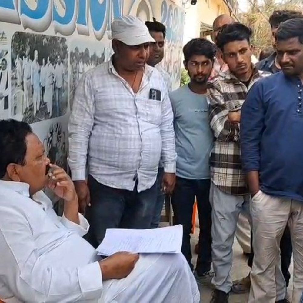 अररिया में डीजे पर सख्ती, संचालकों ने जताई नाराजगी:सांसद से की प्रतिबंध हटाने की अपील, प्रदीप सिंह बोले- व्यावहारिक रास्ता निकालने का करेंगे प्रयास