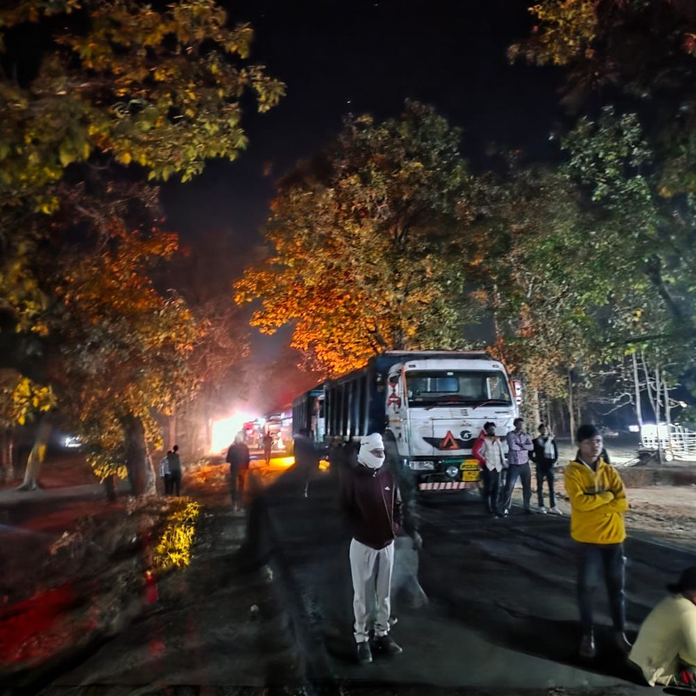 सिवनी के बरघाट में सड़क पर टहल रहे थे पति-पत्नी:तेज रफ्तार बाइक ने महिला को मारी टक्कर, मौके पर ही तोड़ा दम