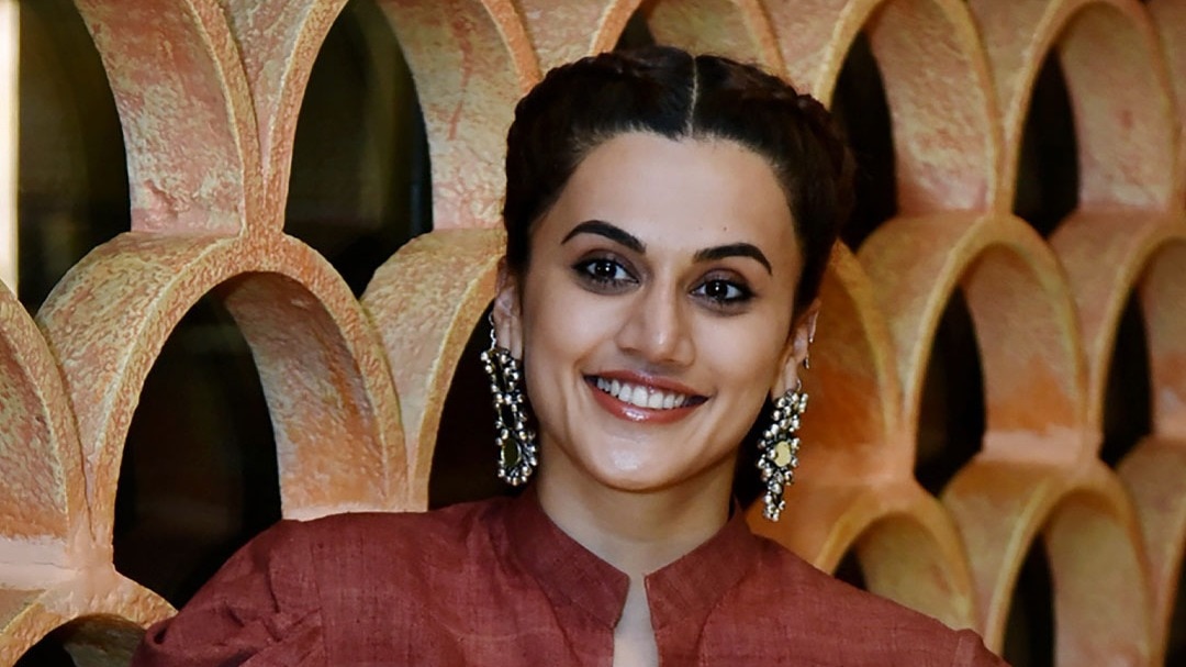 Taapsee Pannu ने बताया आखिर क्यों करती हैं हटके रोल!