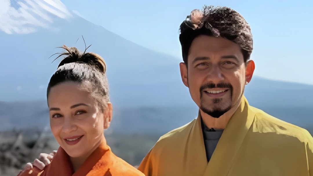 Madhuri Dixit पति Ram Nene के साथ छुट्टियां रहीं हैं!