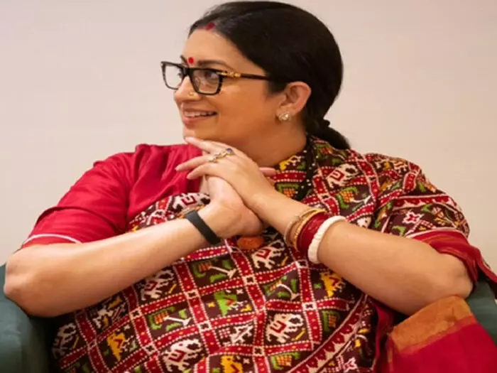 ‘बैंड बाजा बेटियां’ वीडियो से प्रभावित हुईं स्मृति ईरानी