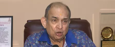 'अस्सी' फिल्म के नाम से लोग भ्रमित : मनोज देसाई