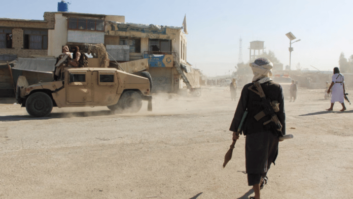 अफगान अधिकारियों का दावा: पाकिस्तानी हवाई हमलों में सीमा क्षेत्रों में दर्जनों अफगान नागरिकों की मौत