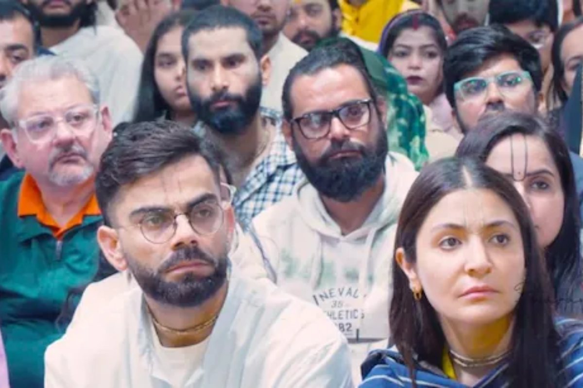 प्रेमानंद के दरबार पहुंचे अनुष्का और विराट, माथे पर तिलक और गले में माला पहने दिखा कपल