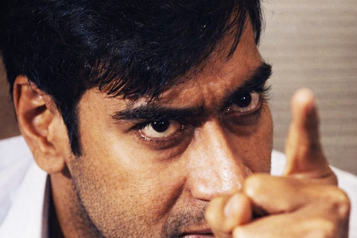 अजय देवगन का 'डार्क अवतार': जब-जब आंखों से ढाया कहर, तब-तब कांप उठा बॉक्स ऑफिस, किंग खान को भी दी थी कड़ी टक्कर!