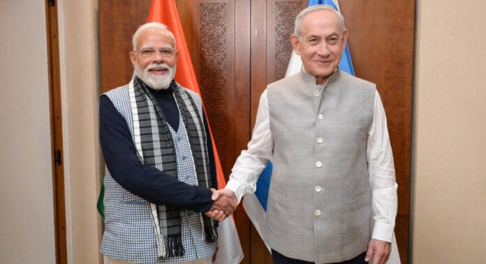 नेतन्याहू ने रात्रिभोज में पहने पारंपरिक भारतीय परिधान, पीएम मोदी भी रह गए हैरान