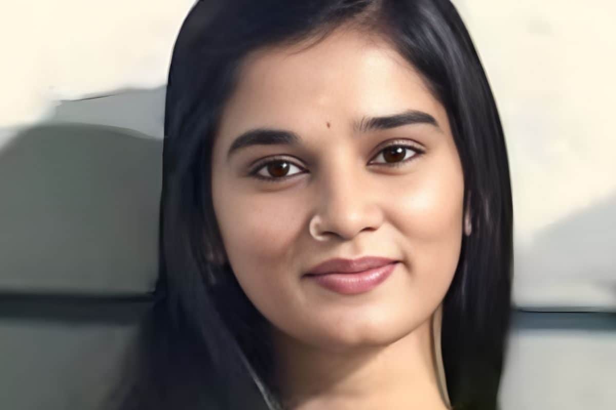 'आपसे बहुत प्यार करती हूं मां' ब्वॉयफ्रेंड से ब्रेकअप के बाद यूट्यूबर का आखिरी मैसेज, फ्लैट में लगाया मौत को गले