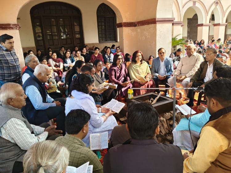 दादा-दादी परिवार के आधार स्तंभ : डॉ. विकास कोहली