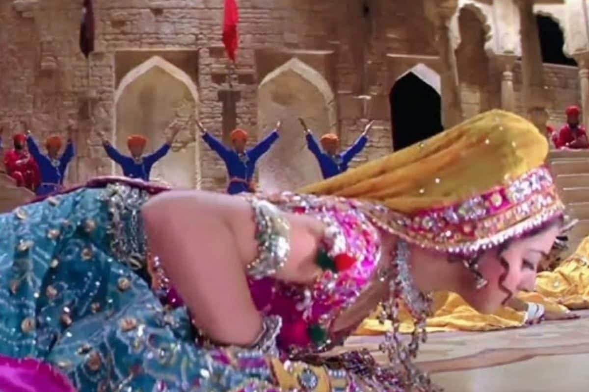 उदित नारायण-अलका याग्निक का वो गाना, नई नवेली हसीना को देख बहके बॉबी देओल, गर्लफ्रेंड को हुई जलन