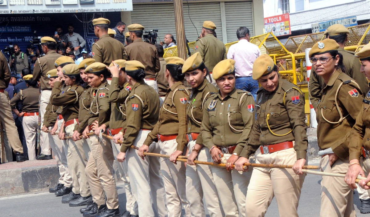 AI summit Protest | शिमला से दिल्ली तक हाई-वोल्टेज ड्रामा! युवा कांग्रेस कार्यकर्ताओं की गिरफ्तारी पर भिड़ीं दो राज्यों की पुलिस, 24 घंटे बाद गतिरोध समाप्त