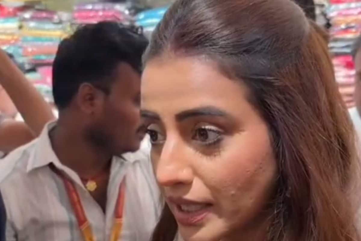 'राजपाल यादव ने सबको हंसाया, अब हम सबको उनका साथ देना चाहिए', अक्षरा सिंह की इमोशनल अपील