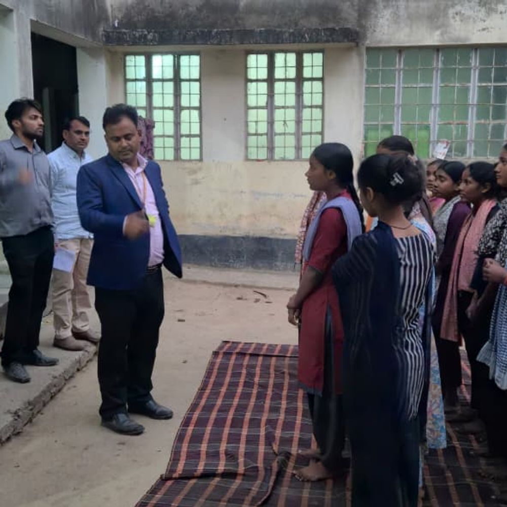 पिपरिया में डिग्री कॉलेज के लिए चिह्नित स्थलों का डीएम ने किया निरीक्षण