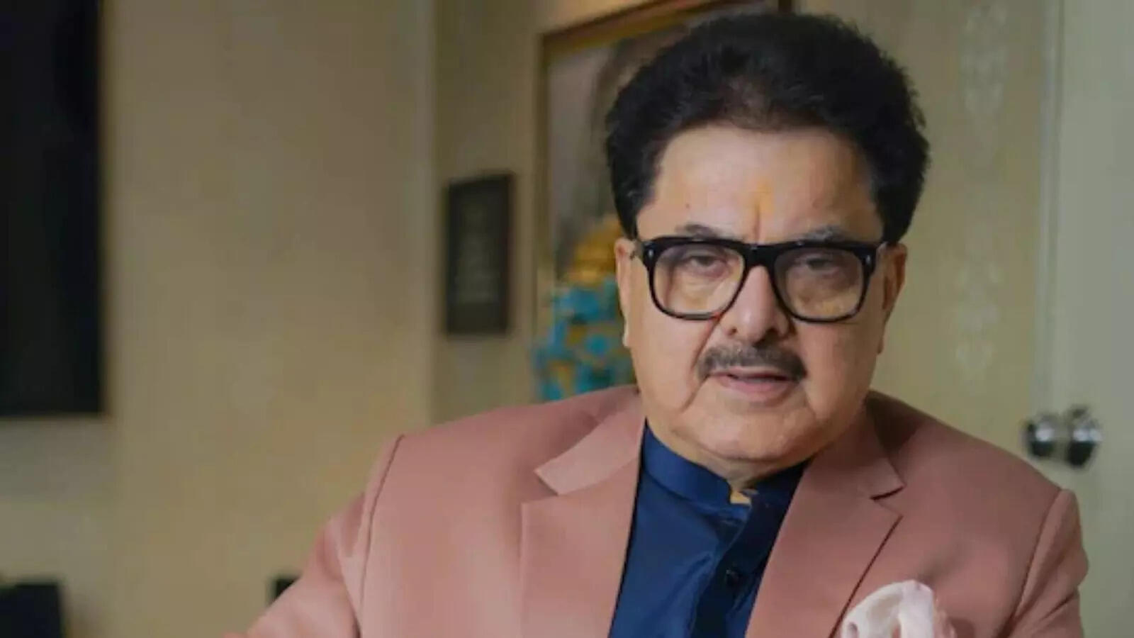 IND vs PAK मैच पर भड़के अशोक पंडित, बोले- वह आतंकवादी राष्ट्र है, उसके साथ कोई रिश्ता नहीं होना चाहिए