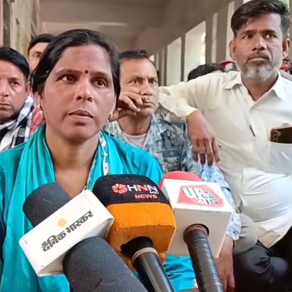 नगर निगम में 28 आउटसोर्स कर्मचारियों की सेवा समाप्त:फिरोजाबाद में बहाली न होने पर हड़ताल व भूख हड़ताल की चेतावनी