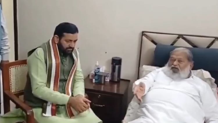 Haryana: अंबाला में CM नायब सिंह सैनी ने मंत्री अनिल विज के घर जाकर जाना हालचाल, शीघ्र स्वस्थ होने की कामना की