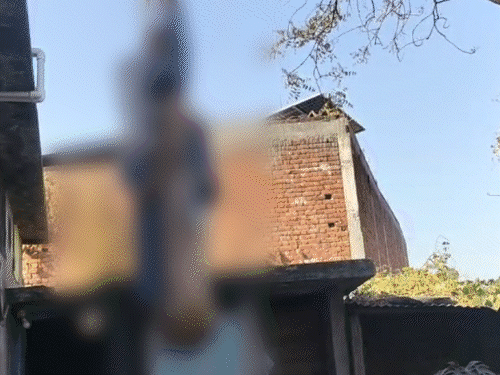 बेटे की मौत के दुख में पति-पत्नी ने फांसी लगाई,VIDEO:सुसाइड नोट में लिखा- खुद को शिव में अर्पण कर रहे, खुशी-खुशी विदाई करें