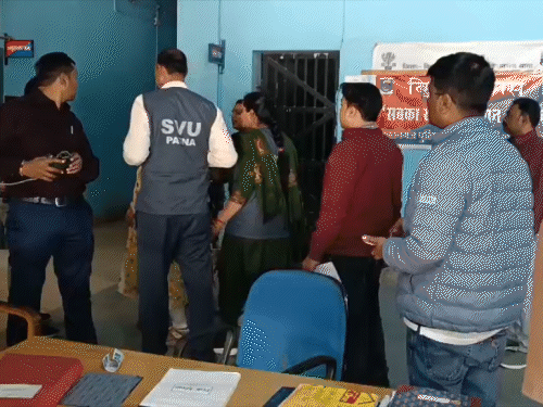 ICDS प्रभारी DPO अनीता कुमारी रिश्वत लेते गिरफ्तार:किशनगंज में SVU ने 50 हजार रुपए के साथ पकड़ा, CDPO का भी संभाल रही थी प्रभार