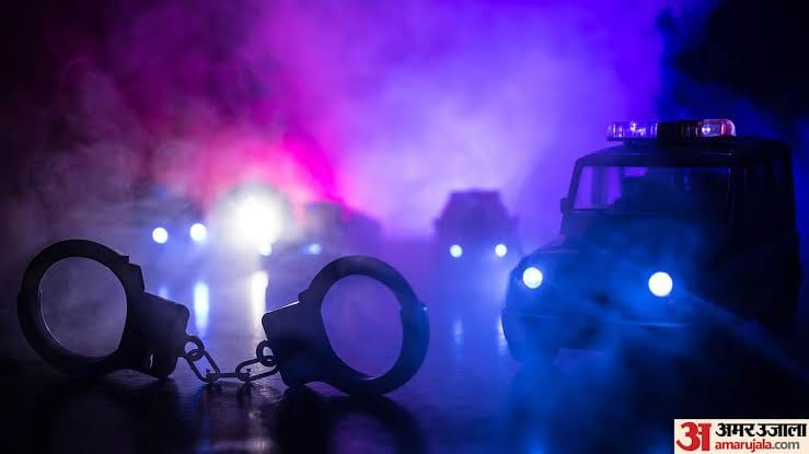 UP: फैक्ट्री संचालक की इस बात पर भड़क गया कर्मचारी, जमकर किया हंगामा; मालिक की कार में कर दी तोड़फोड़