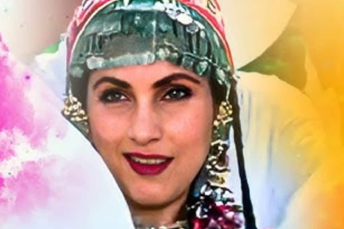 डिंपल कपाड़िया का 4 मिनट 35 सेकेंड का वो होली गीत, जिसमें दिखा फागुन का रोमांस, 32 साल बाद भी जुबान पर चढ़ा रंग