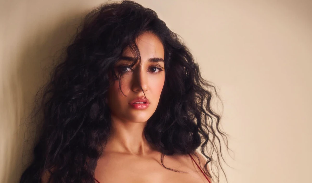 परंपरा और करुणा का संगम! Disha Patani और PETA Indiaने केरल के मंदिर को भेंट किया 'रोबोटिक हाथी'