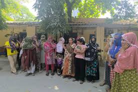 मुंबई : वर्सोवा में 25 बांग्लादेशी नागरिकों को गिरफ्तार किया