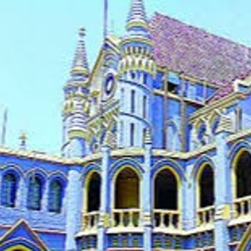 पति बोला-पत्नी पढ़ी लिखी है, नौकरी कर सकती है:कोर्ट ने कहा-नौकरियां मिल ही कहां रहीं, पति की याचिका खारिज; भरण-पोषण के लिए देना होगी राशि