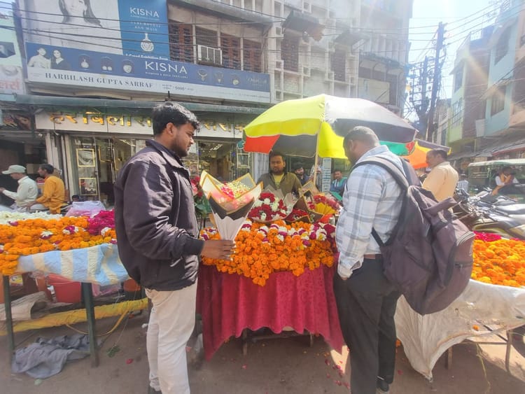 Banda News: वैलेंटाइन-डे पर गुलाबों का 10 लाख का कारोबार