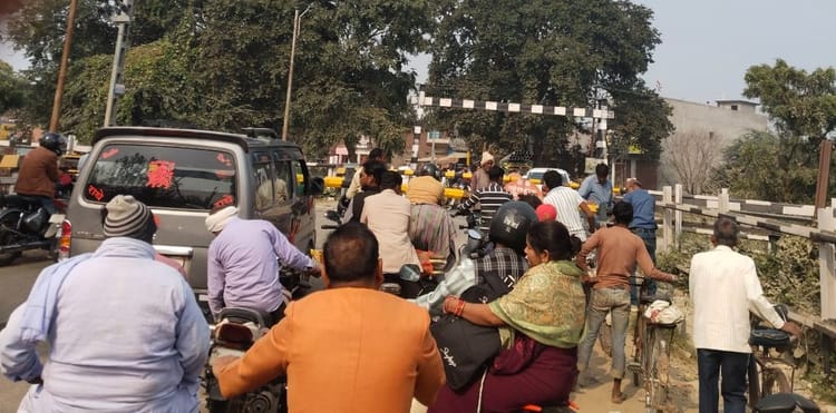 Kasganj News: दरियावगंज क्रॉसिंग पर बनेगा ओवरब्रिज, मिलेगी राहत