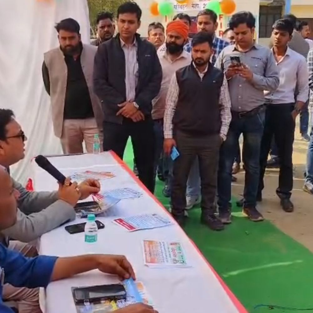 फिरोजाबाद में परिवहन मेला आयोजित:7.5 टन तक के वाहनों के लिए वन टाइम टैक्स योजना लागू