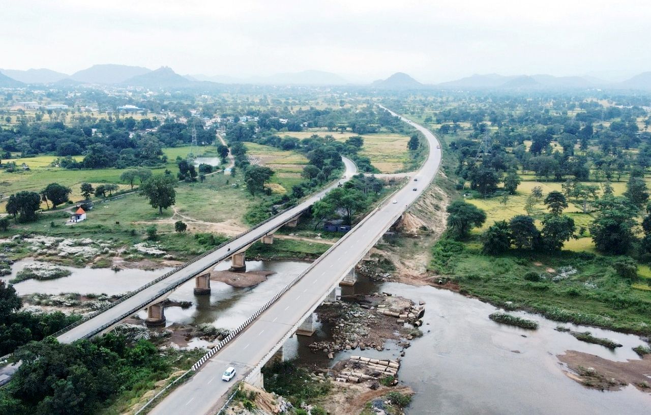 सड़कों और पुलों से बदल रही तस्वीर, दूरस्थ गांव मुख्य धारा से जुड़ रहे, बढ़ी विकास की रफ्तार, दूरवर्ती क्षेत्रों में पहुंच रही विकास की रोशनी....