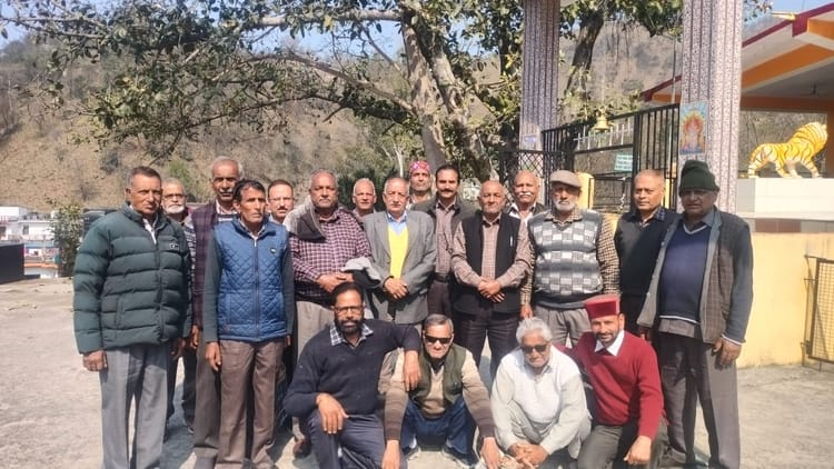 Bilaspur News: आधा महीना बीता, नहीं मिली जनवरी की पेंशन