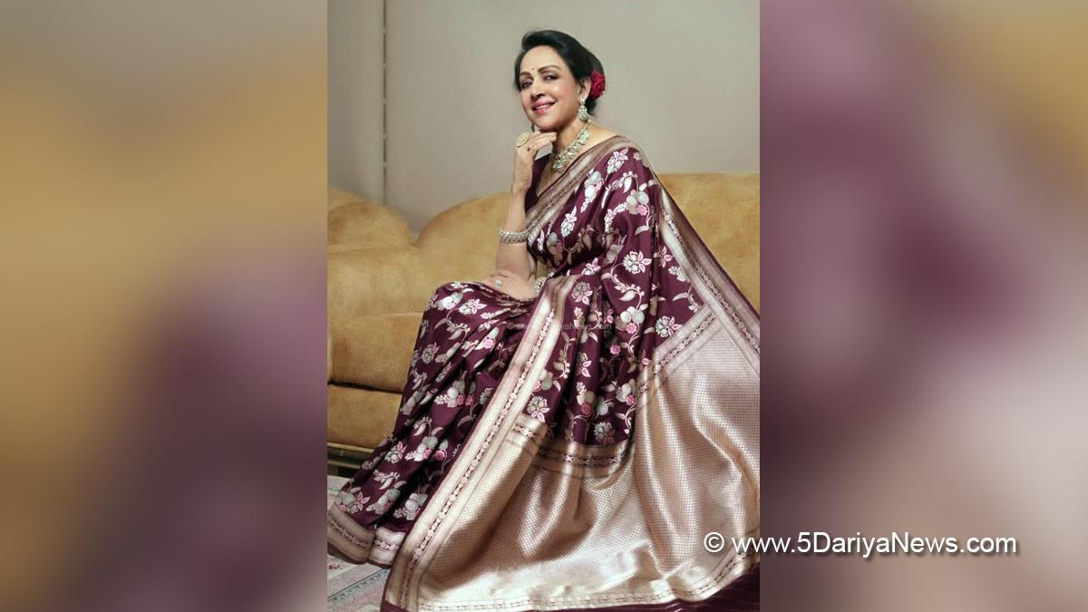 इरला का 'मेकओवर' देख गदगद हुईं 'ड्रीम गर्ल', सोशल मीडिया पर शेयर कीं तस्वीरें