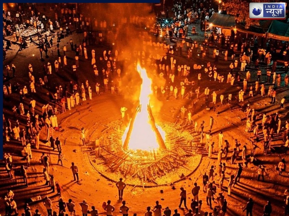 भद्रा काल में क्यों नहीं जलती होलिका? जानिए इसका रहस्य, ज्योतिषीय महत्वता और नकारात्मक प्रभावों से बचने के आसान उपाय