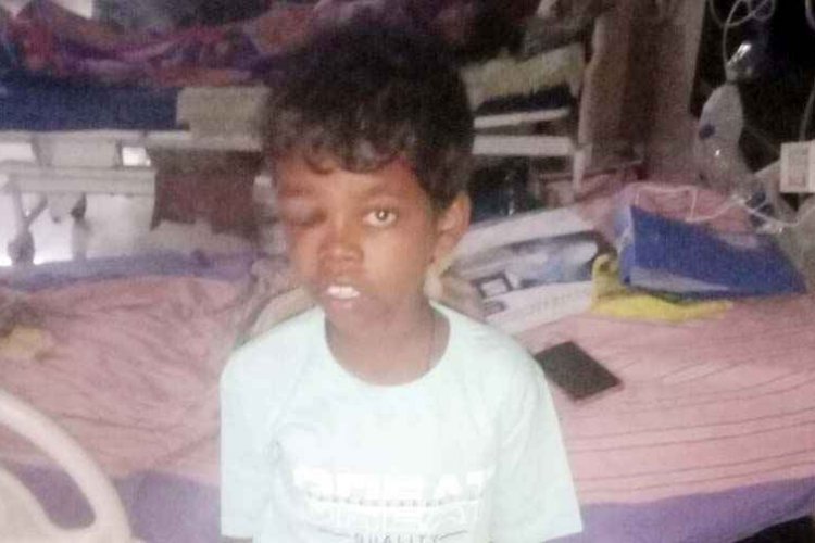 गरियाबंद जिले में फिर आश्रम प्रबंधन की लापरवाही, 15 फीट ऊंचाई से गिरकर कक्षा दूसरी का छात्र घायल, हालत नाजुक, रायपुर रेफर, मचा हड़कंप