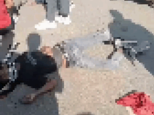 बाइक सवार 3 युवकों को कार ने मारी टक्कर:एक की मौत दो घायल,गांव से केटरिंग कार्य के लिए भीलवाड़ा आ रहे थे- बीच रास्ते में हुआ हादसा